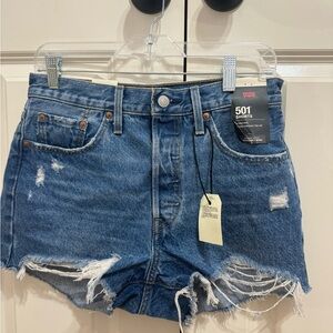 NWT Levi’s 501 jean shorts!